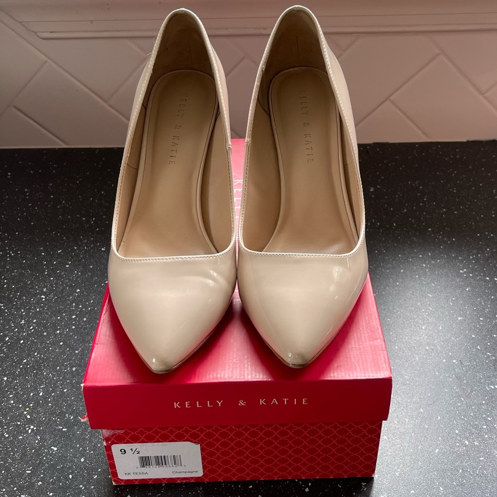 Kelly and Katie nude heels